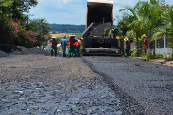 Foto - Obras de asfaltamento - Rua Tapuias e Rua Gaurama