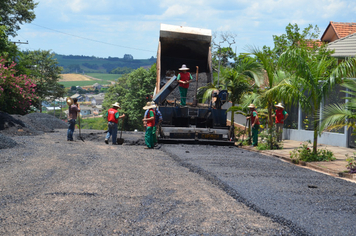 Foto - Obras de asfaltamento - Rua Tapuias e Rua Gaurama