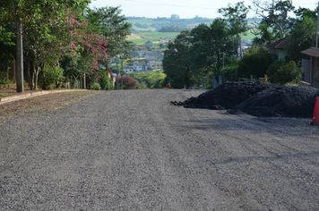 Foto - Obras de asfaltamento - Rua Tapuias e Rua Gaurama