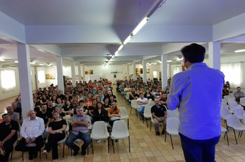 Foto - Palestra Jorge Trevisol - Conhecer  a Si mesmo para Compreeder  os outros