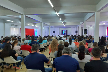 Foto - Palestra Jorge Trevisol - Conhecer  a Si mesmo para Compreeder  os outros
