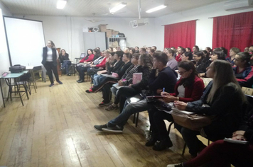 SECRETARIA DE EDUCAÇÃO REALIZA FORMAÇÃO DO PNAIC