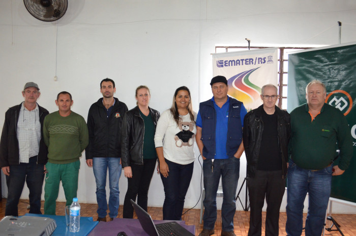 Emater e Cresol promovem reunião para mostrar vantagens da Energia Solar 