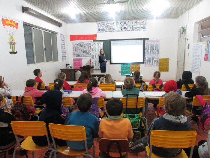 Escola Ayrton Senna recebe Palestra  