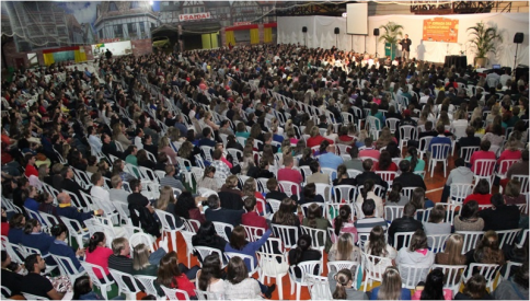 Magistério municipal participa de palestra com Dr. Mário Sérgio Cortella
