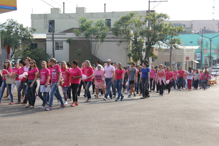 Caminhada das vitoriosas reforça prevenção ao câncer