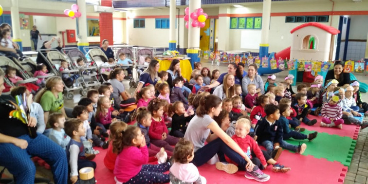 EMEI Descobrindo o Saber realiza o Dia do Livro na Minha Escola