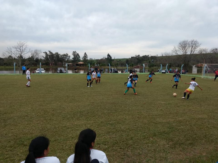 Domingo foi de muito futebol em Tenente Portela