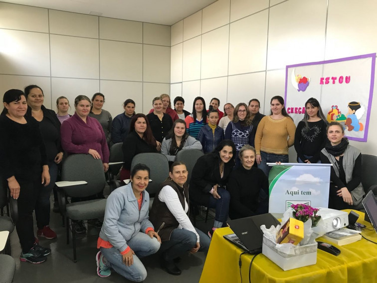  Curso de Aperfeiçoamento e Capacitação para Merendeiras e Serviços Gerais