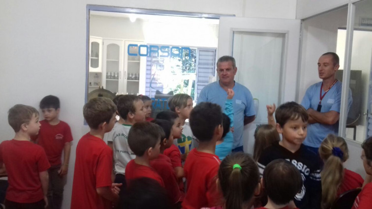 Secretária de Educação  Promove blitz Educativa no dia Mundial da Água