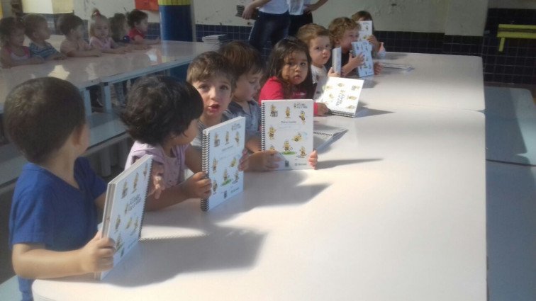 Agendas do programa União faz a vida, são distribuidas a os alunos das Escolas Municipais de Educação Infantil 