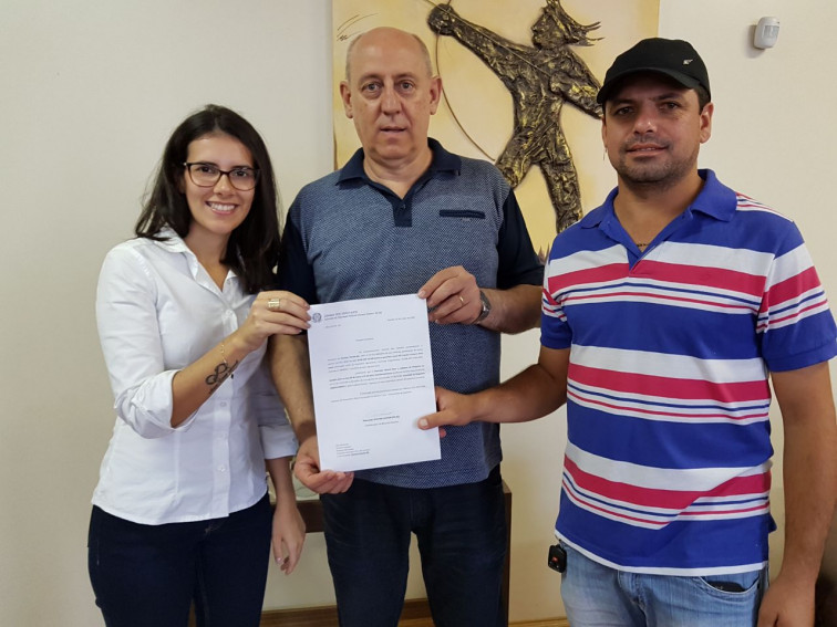 Prefeito de Tenente Portela recebe em seu gabinete assessora do Deputado Giovani Cherini