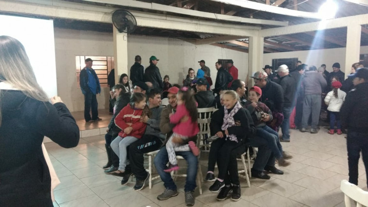 E.M.E.F MARCÍLIO DIAS/ ALTO ALEGRE REALIZA INTEGRAÇÃO ALUSIVA AO DIA DOS PAIS