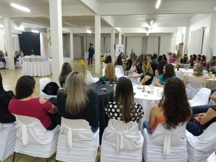 SMECD  promove Jantar Comemorativo ao Dia do Professor