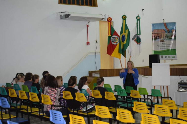 Município de Tenente Portela valoriza os Professores proporcionando Formação Continuada