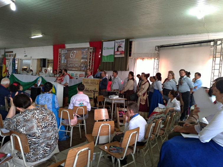 Tenente Portela divulga Acendimento da Chama Crioula em congresso do MTG