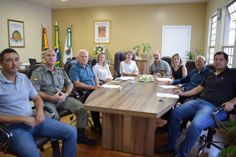 Prefeitos assinam termo para Repasse de recurso para  aquisição  de uma  Viatura  para Grupo de Apoiadores da Brigada Militar