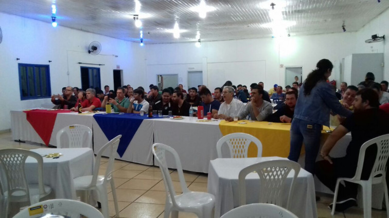 Escola Municipal  Descobrindo o Saber promoveu jantar em Homenagem ao dia dos Pais