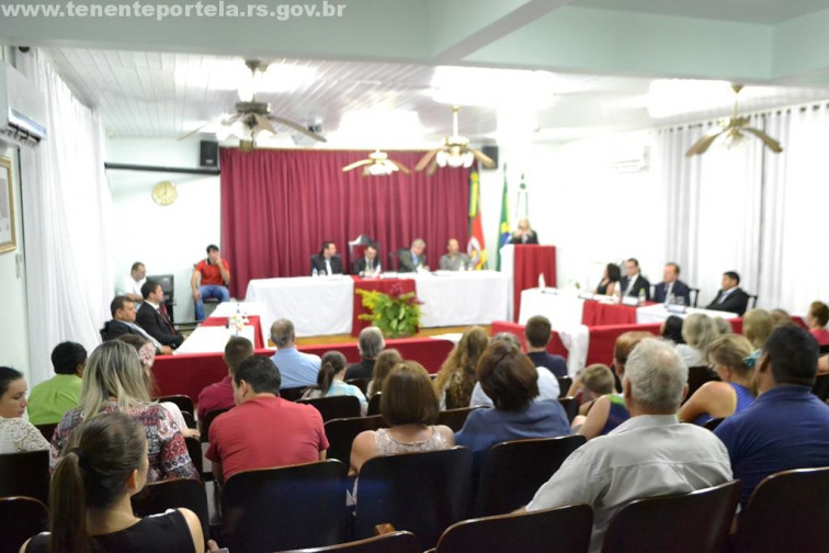 Câmara de Vereadores Realiza Sessão Solene em Homenagem ao dia Internacional da Mulher