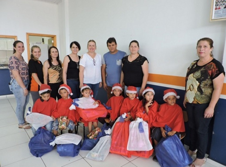 Formatura alunos Pré B da Escola Municipal Tenente Portela 