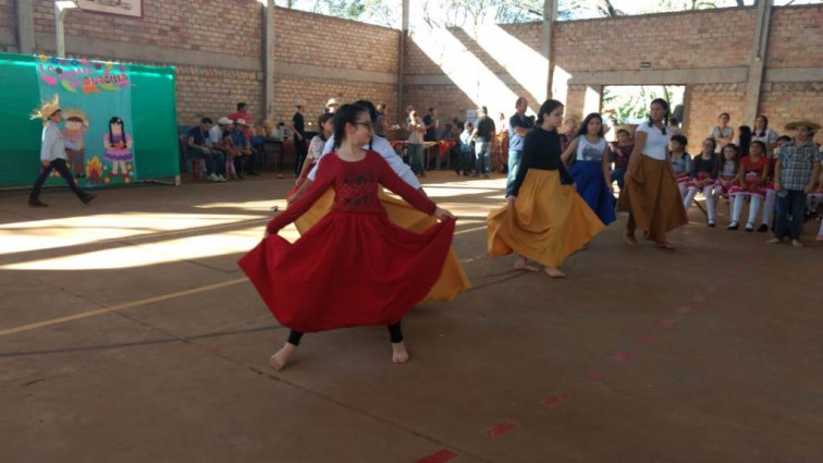  Escola Municipal de Ensino Fundamental Marcílio Dias realiza Festa Junina