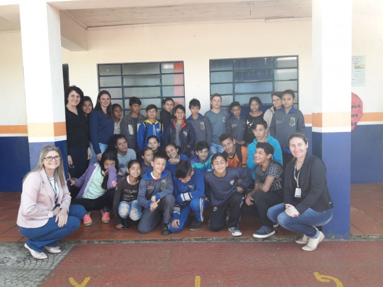 E.M.E.F. TENENTE PORTELA INICIA SUA COOPERATIVA ESCOLAR