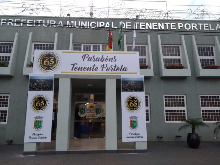 Prefeitura lança selo comemorativo aos 65 anos de Tenente Portela
