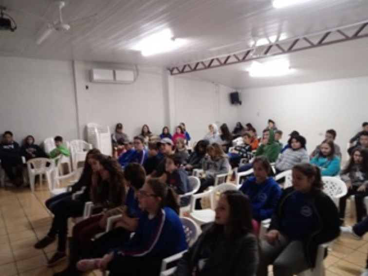 Alunos da escola Cléia S. Dalberto participam de Palestra Educação Fiscal
