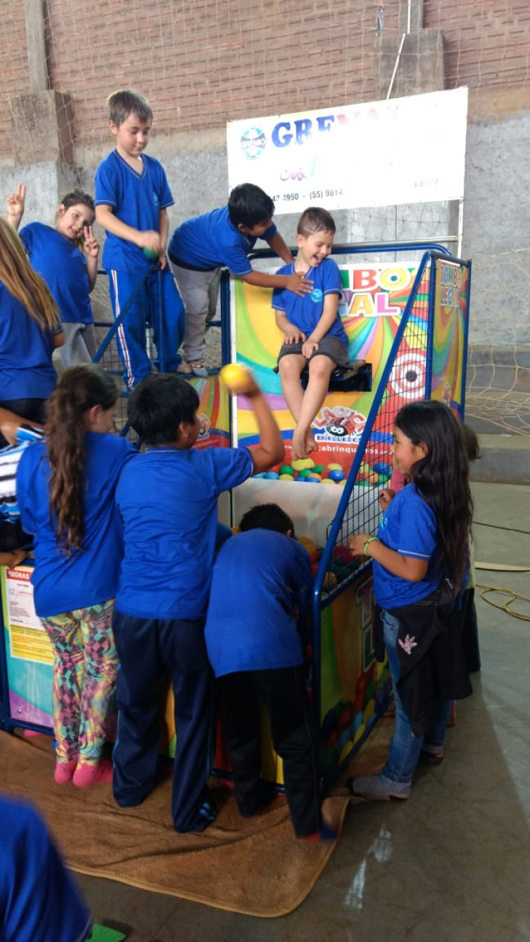 Escola Marcílio Dias realiza programação especial em comemoração ao dia das Crianças e em Homenagem ao dia dos Professores