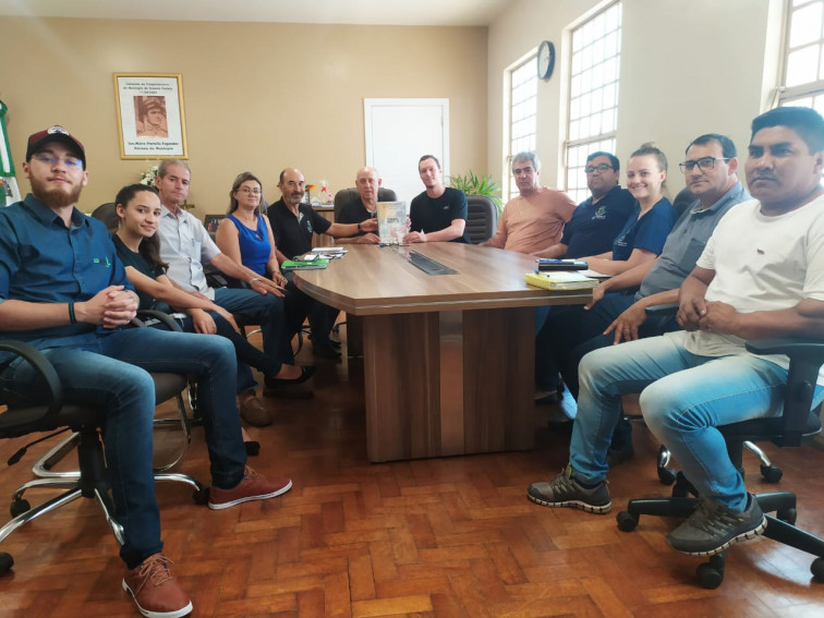 Revisão do Plano Municipal de Saneamento Básico é entregue ao Prefeito de Tenente Portela