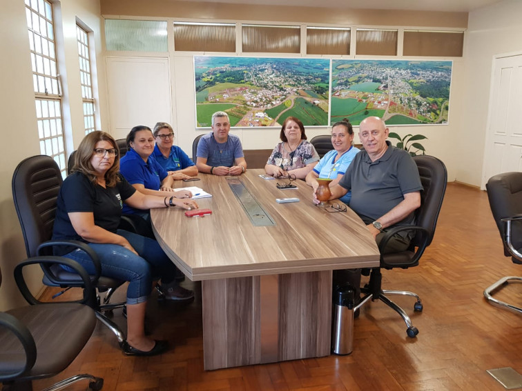 Prefeito se reúne com os novos membros do Conselho Tutelar eleitos para a gestão de 2020/2024