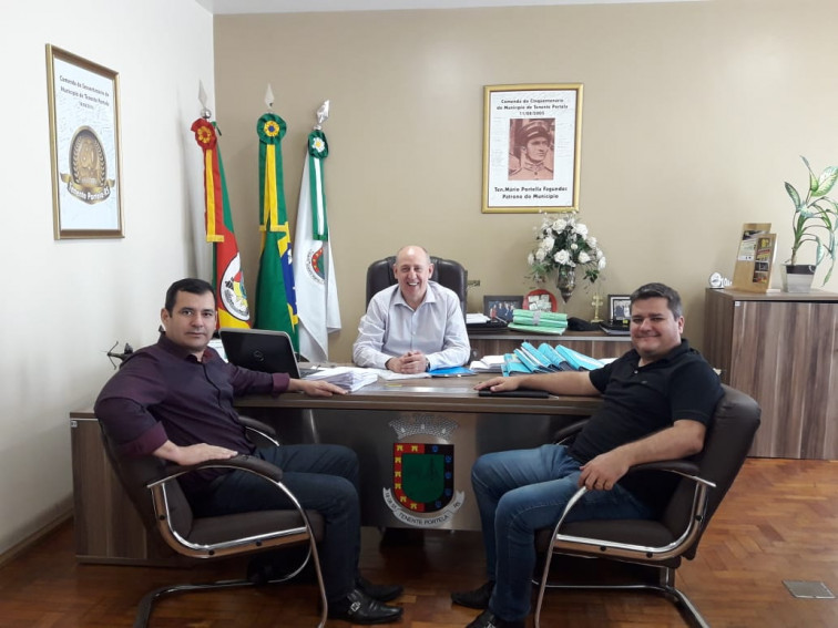 Executivo e  Corsan discutem  ações para melhorias no sistema de abastecimento